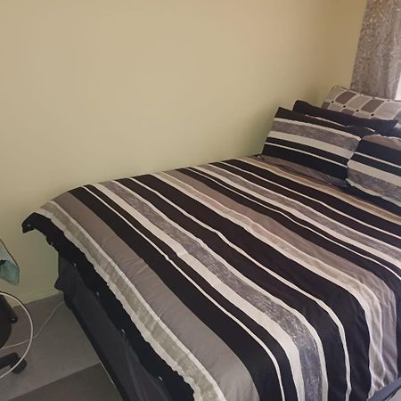 Kempton Park Lodge Birch Acres קמפטון פארק מראה חיצוני תמונה