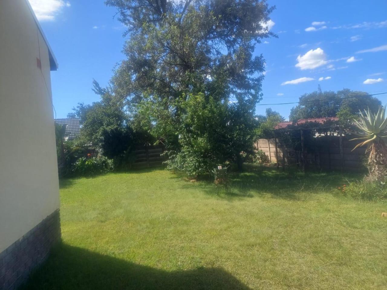 Kempton Park Lodge Birch Acres קמפטון פארק מראה חיצוני תמונה