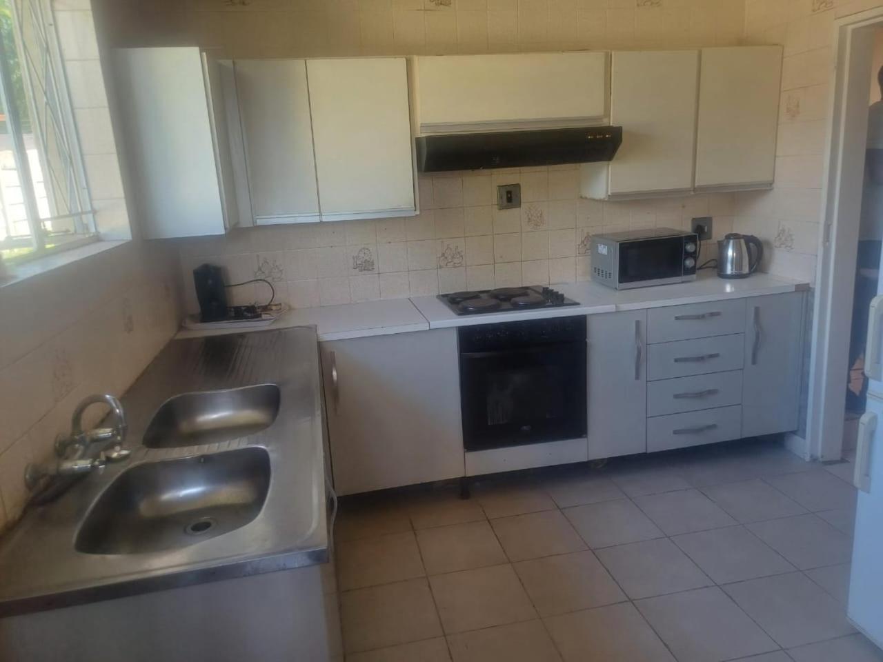 Kempton Park Lodge Birch Acres קמפטון פארק מראה חיצוני תמונה