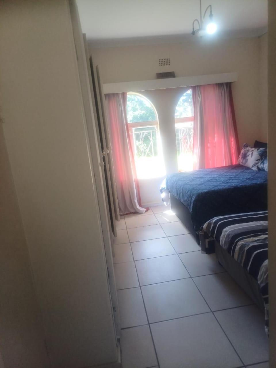 Kempton Park Lodge Birch Acres קמפטון פארק מראה חיצוני תמונה