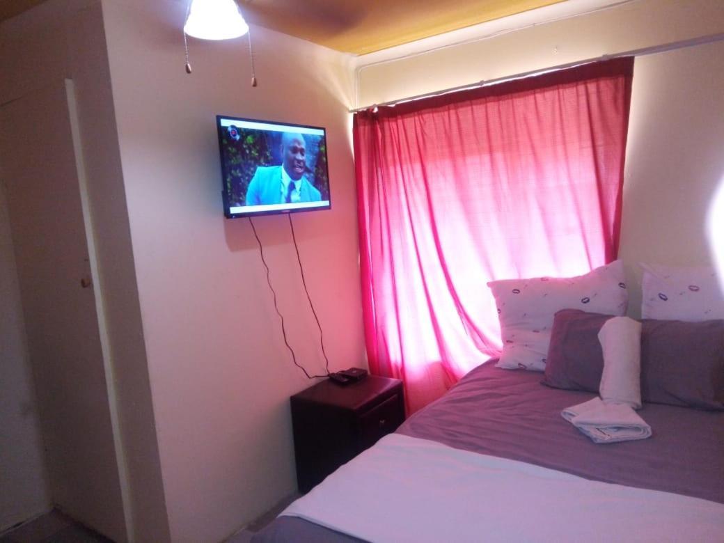 Kempton Park Lodge Birch Acres קמפטון פארק מראה חיצוני תמונה
